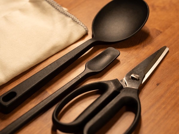 Minimal household goods
